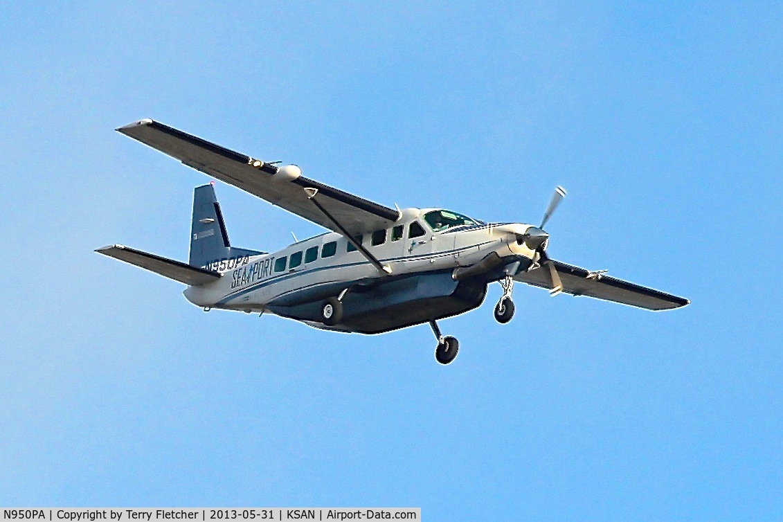 N950PA, 2004 Cessna 208B Grand Caravan C/N 208B-1063, Overhead Balboa Park en route to San Diego International