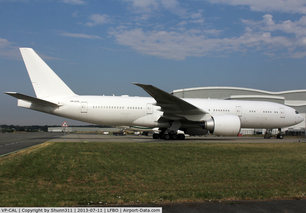 VP-CAL, 2010 Boeing 777-2KQ/LR C/N 40753, Waiting at Air France facility for a new corporate livery...