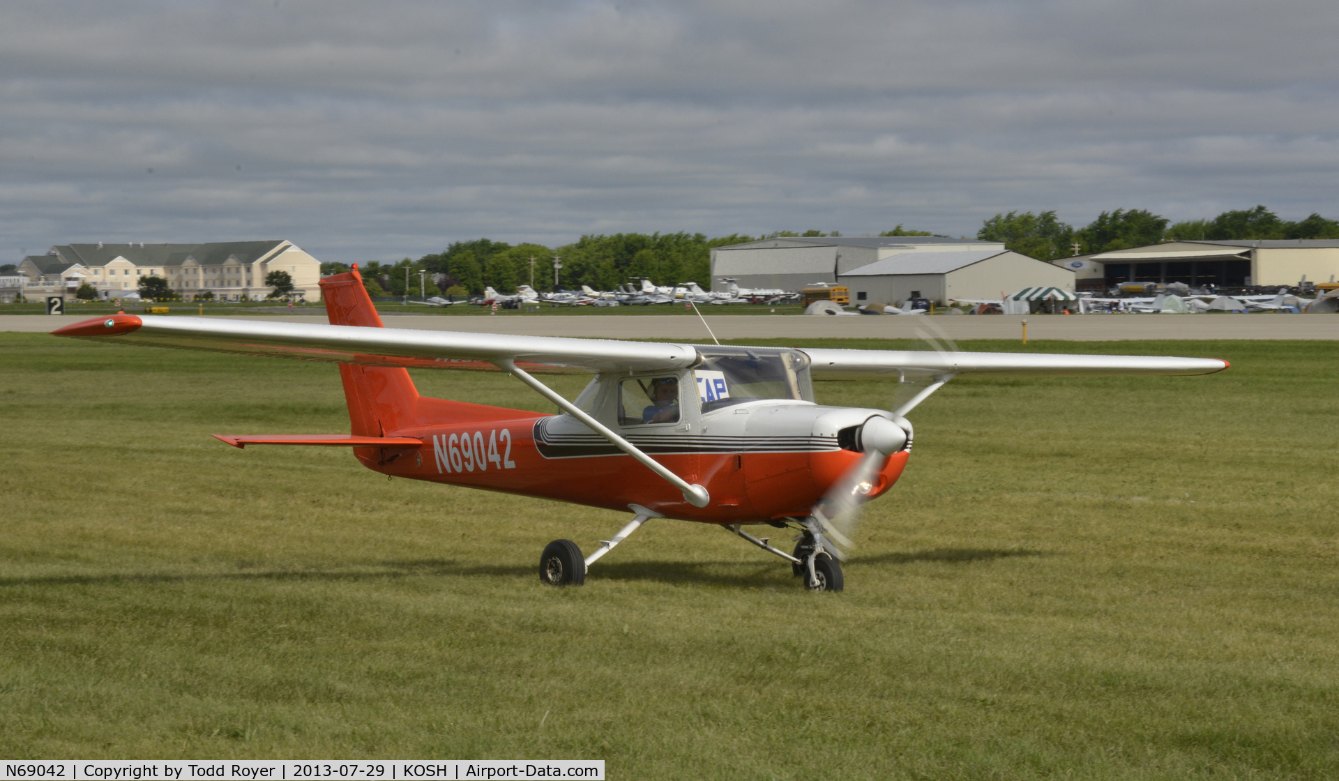 N69042, 1978 Cessna 152 C/N 15282455, Airventure 2013