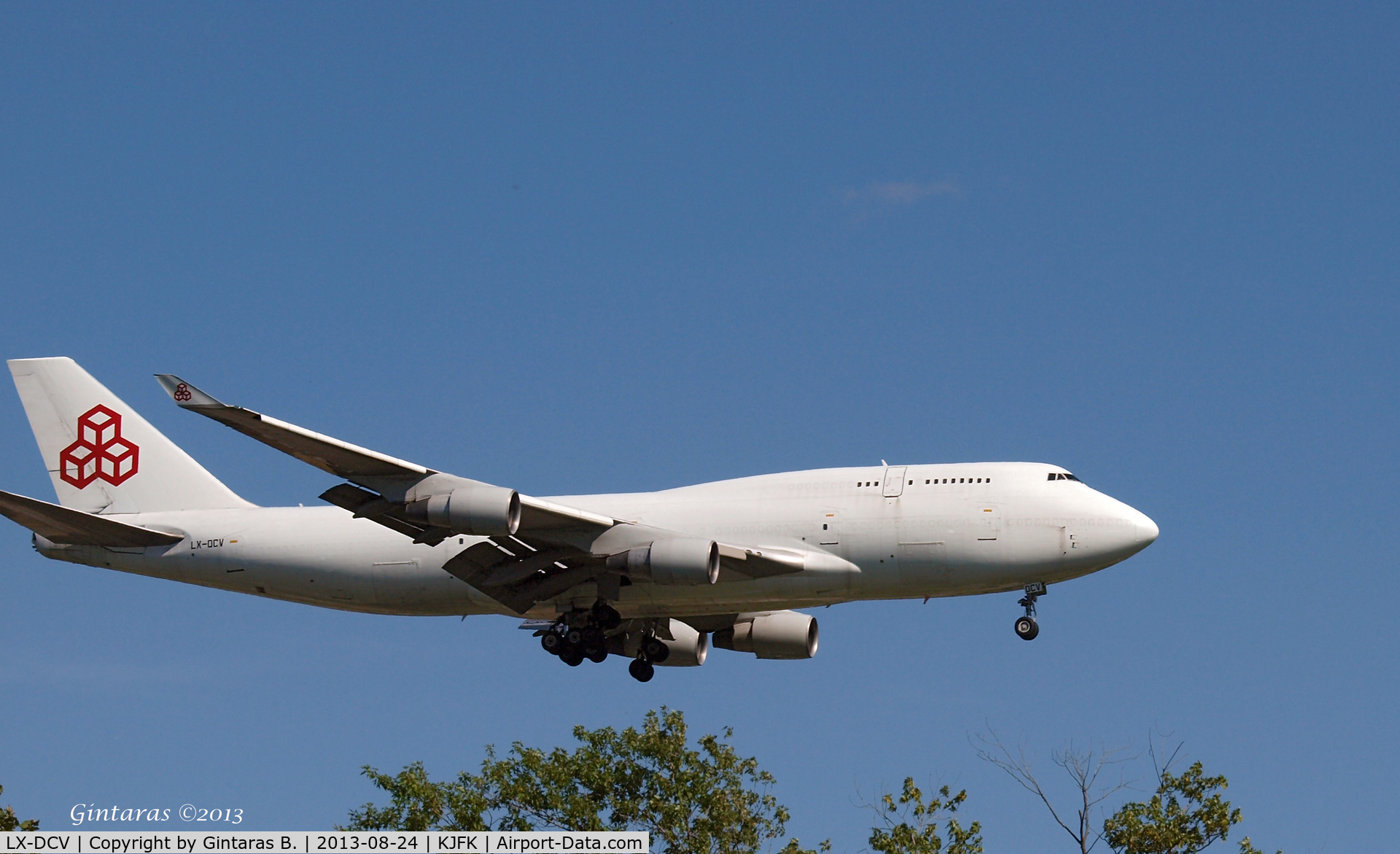 LX-DCV, 1990 Boeing 747-4B5F/SCD C/N 24619, Going to a landing on 22L @ JFK