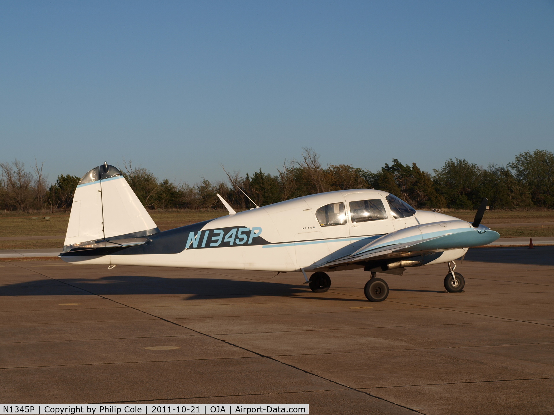 N1345P, 1955 Piper PA-23-150 Apache C/N 23-391, N1345P