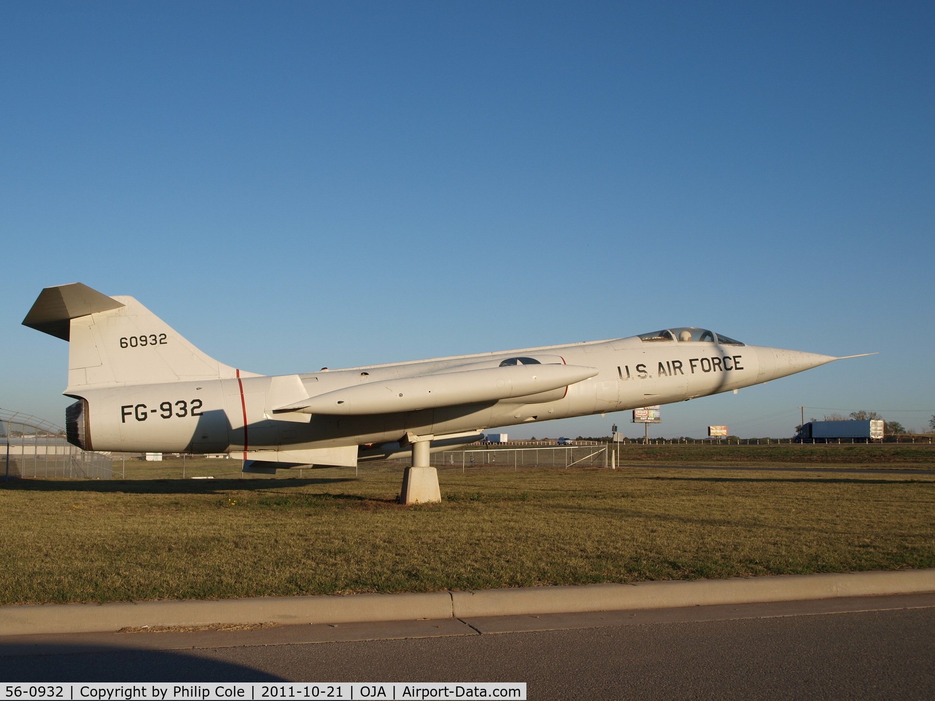 56-0932, 1956 Lockheed F-104C Starfighter C/N 383-1220, Gate Guard
