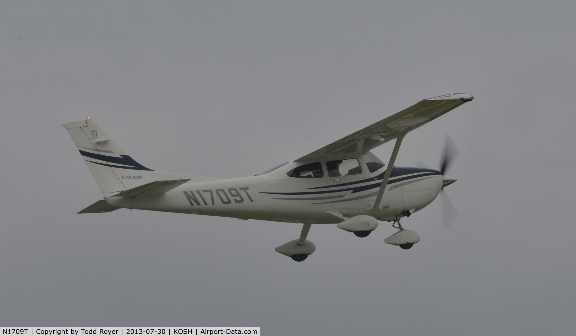 N1709T, 2005 Cessna 182T Skylane C/N 18281619, Airventure 2013