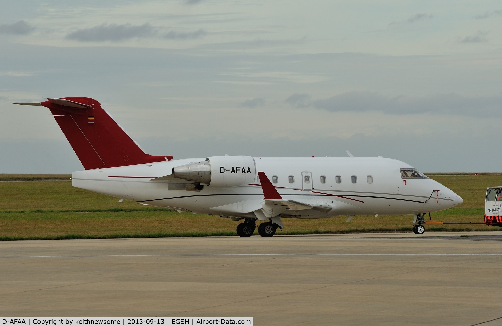 D-AFAA, 1998 Bombardier Challenger 604 (CL-600-2B16) C/N 5397, Being towed to spray shop !