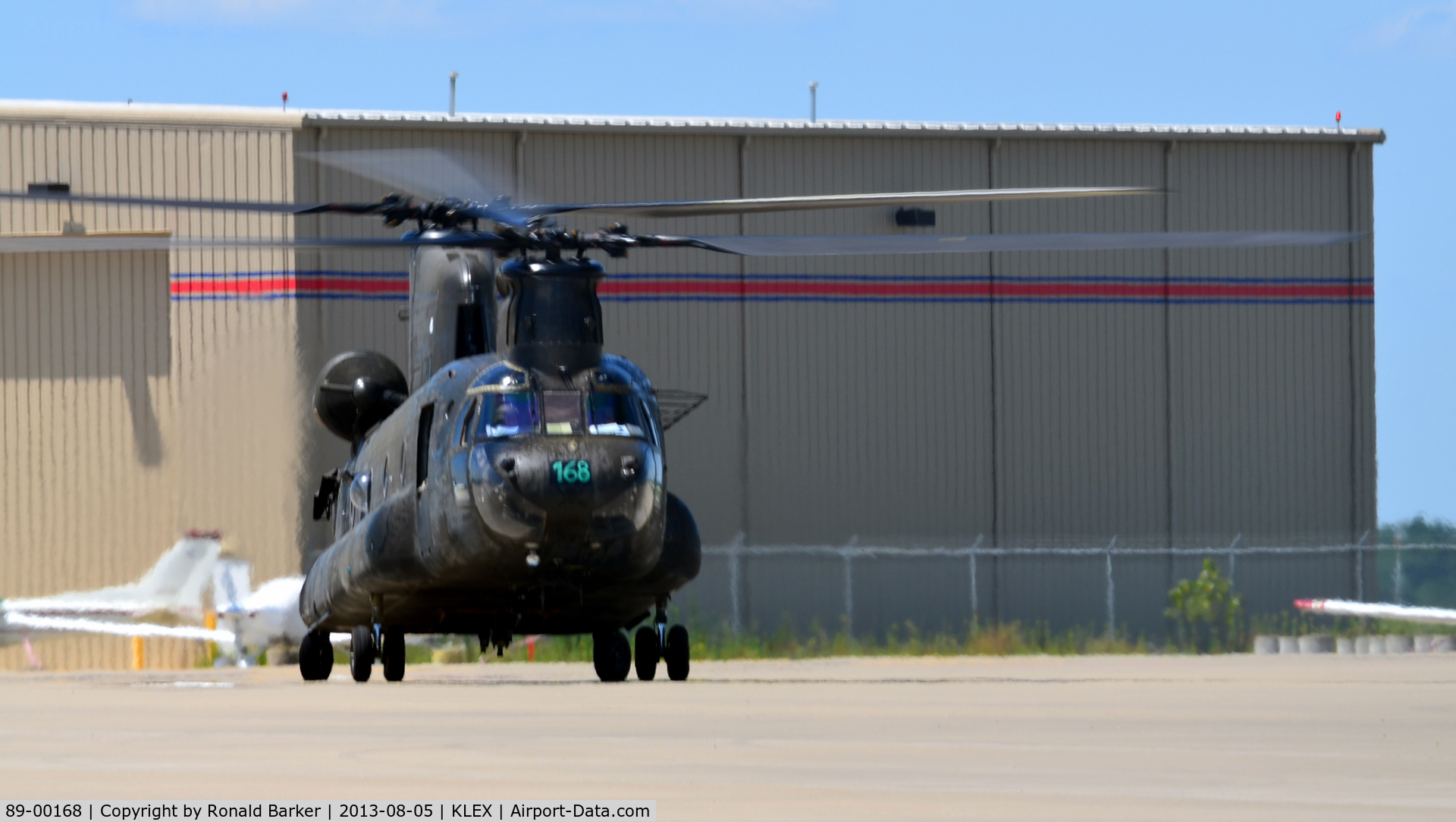 89-00168, 1989 Boeing Vertol CH-47D Chinook C/N M.3322, Former 70-15027  Taxi for takeoff