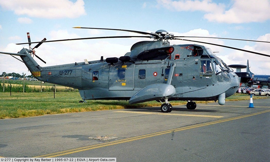 U-277, Sikorsky S-61A C/N 61277, Sikorsky S-61A-1 Sea King [61277] (Royal Danish Air Force) RAF Fairford~G 22/07/1995