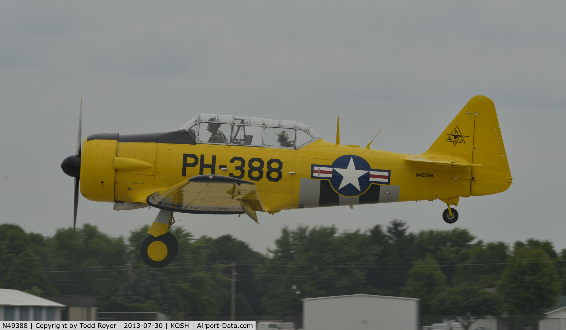 N49388, 1950 North American T-6G Texan C/N 168-169, Airventure 2013