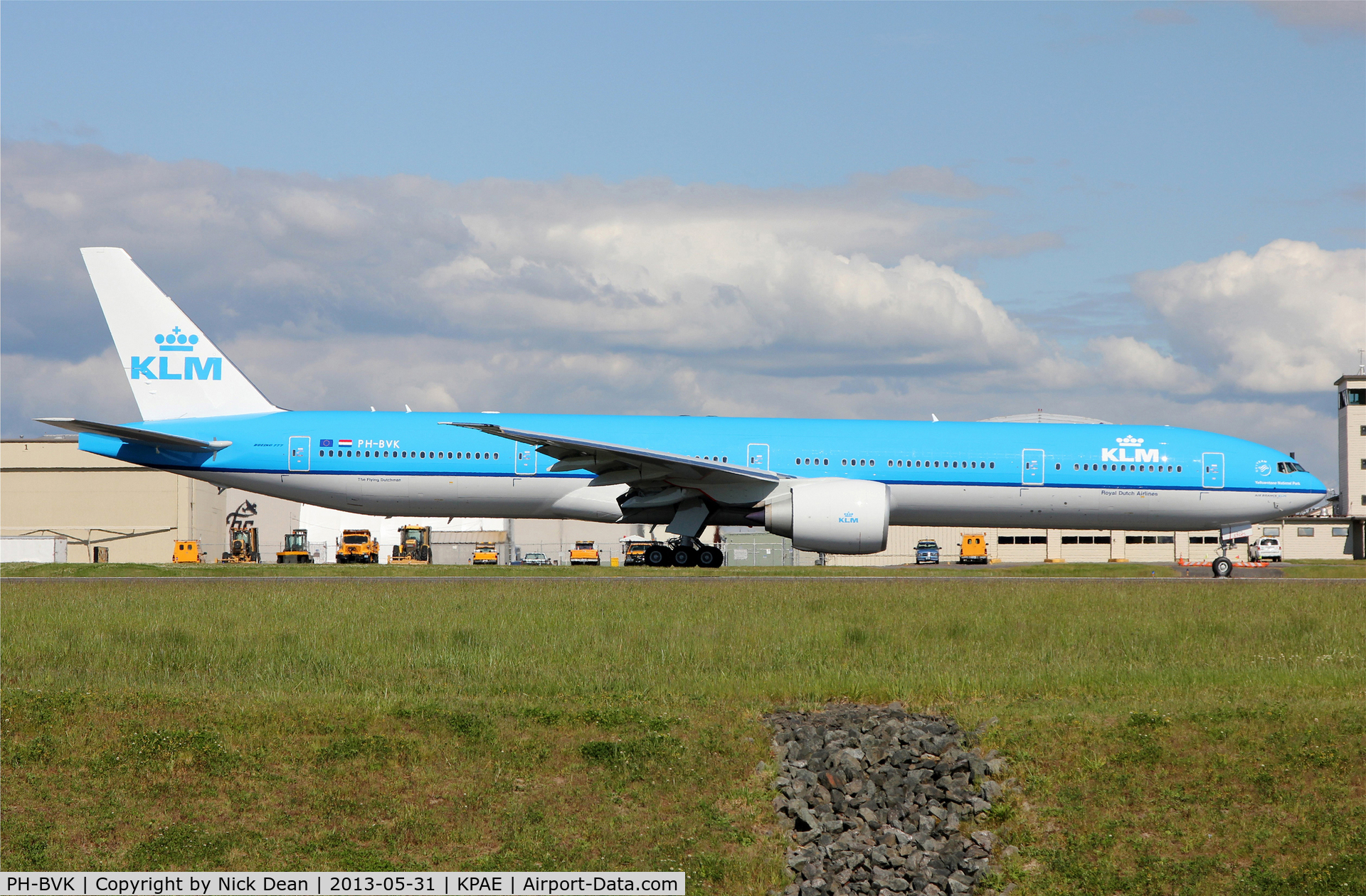 PH-BVK, 2013 Boeing 777-306/ER C/N 42172, KPAE/PAE Taxiing for delivery