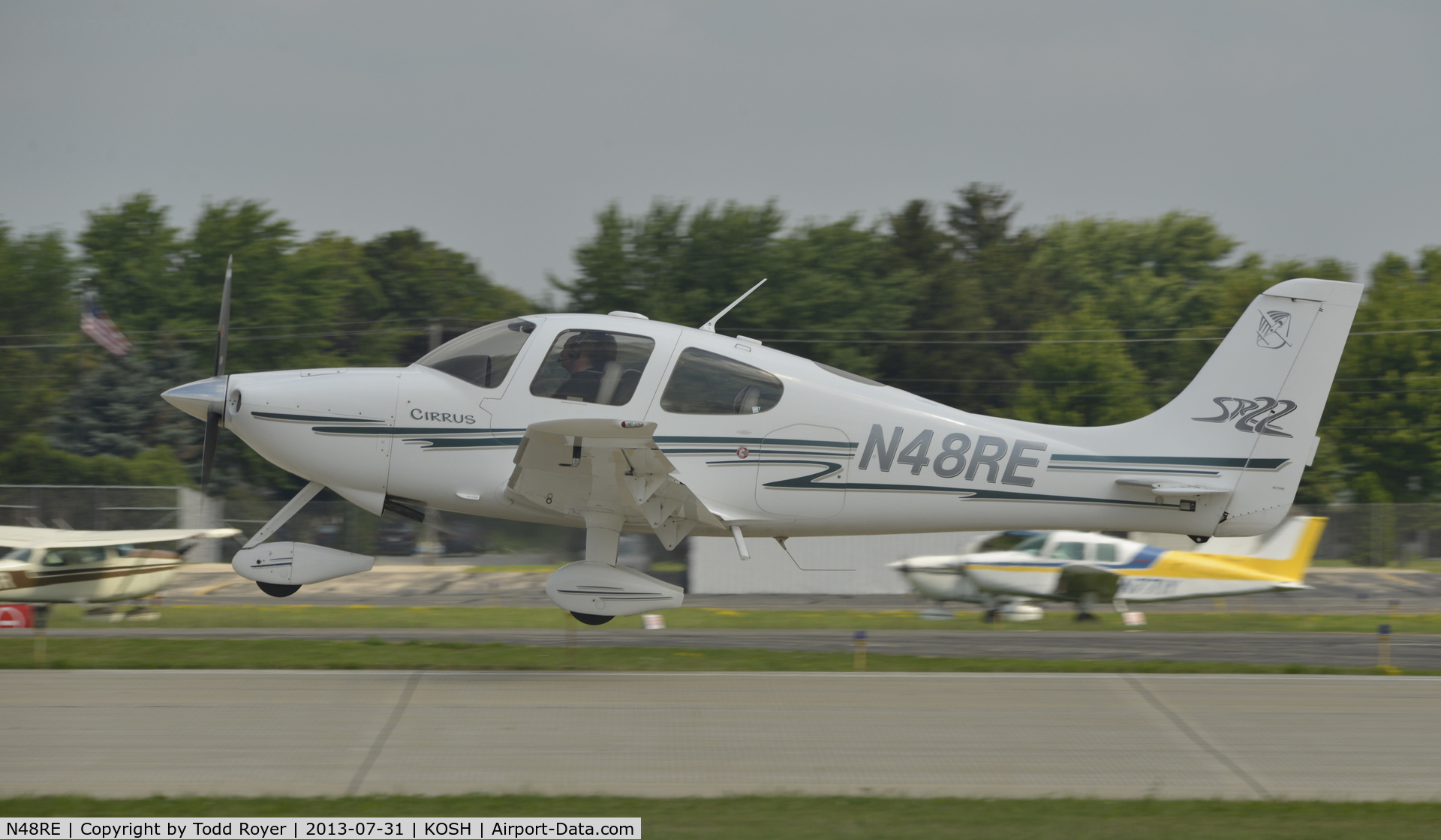 N48RE, 2002 Cirrus SR22 C/N 0404, Airventure 2013