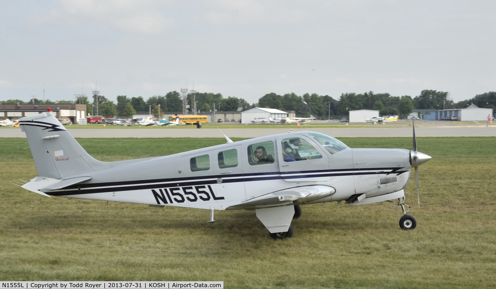 N1555L, 1988 Beech A36 Bonanza 36 C/N E-2419, Airventure 2013