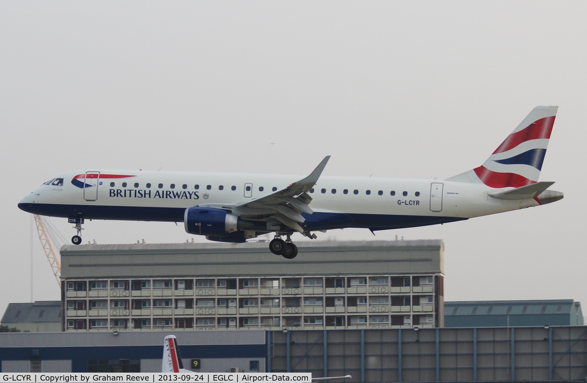 G-LCYR, 2012 Embraer 190SR (ERJ-190-100SR) C/N 19000563, Coming into land at London City Airport.