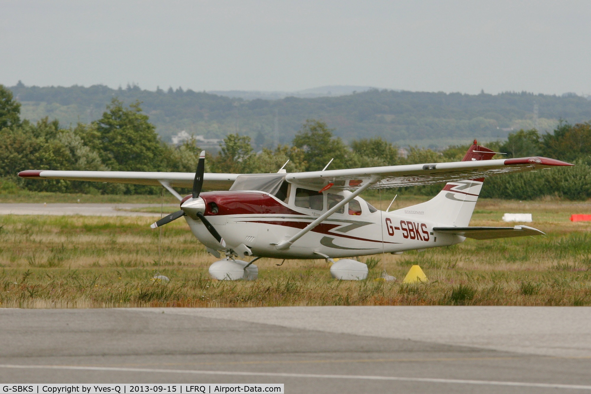 G-SBKS, 2007 Cessna 206H Stationair C/N 20608290, Cessna 206H Stationair, Quimper-Cornouaille Airport (LFRQ-UIP)