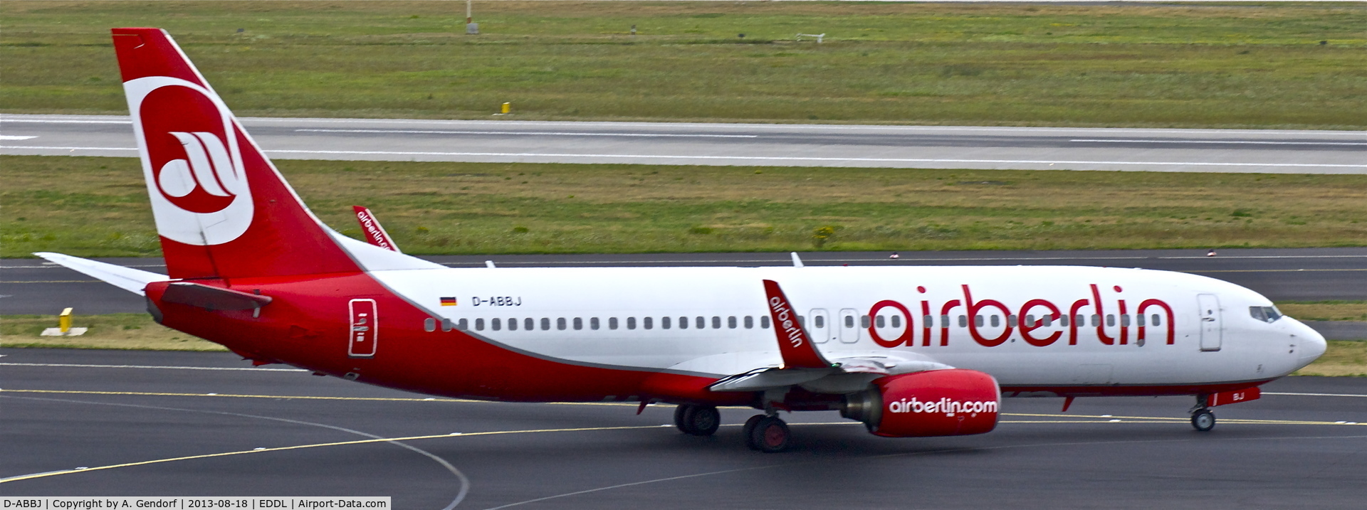 D-ABBJ, 2003 Boeing 737-86Q C/N 30286, Air Berlin, is taxiing to RWY 23L at Düsseldorf Int´l(EDDL)