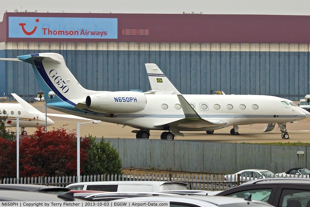 N650PH, 2011 Gulfstream Aerospace G650 (G-VI) C/N 6013, Gulfstream Aerospace G650, c/n: 6013 at Luton