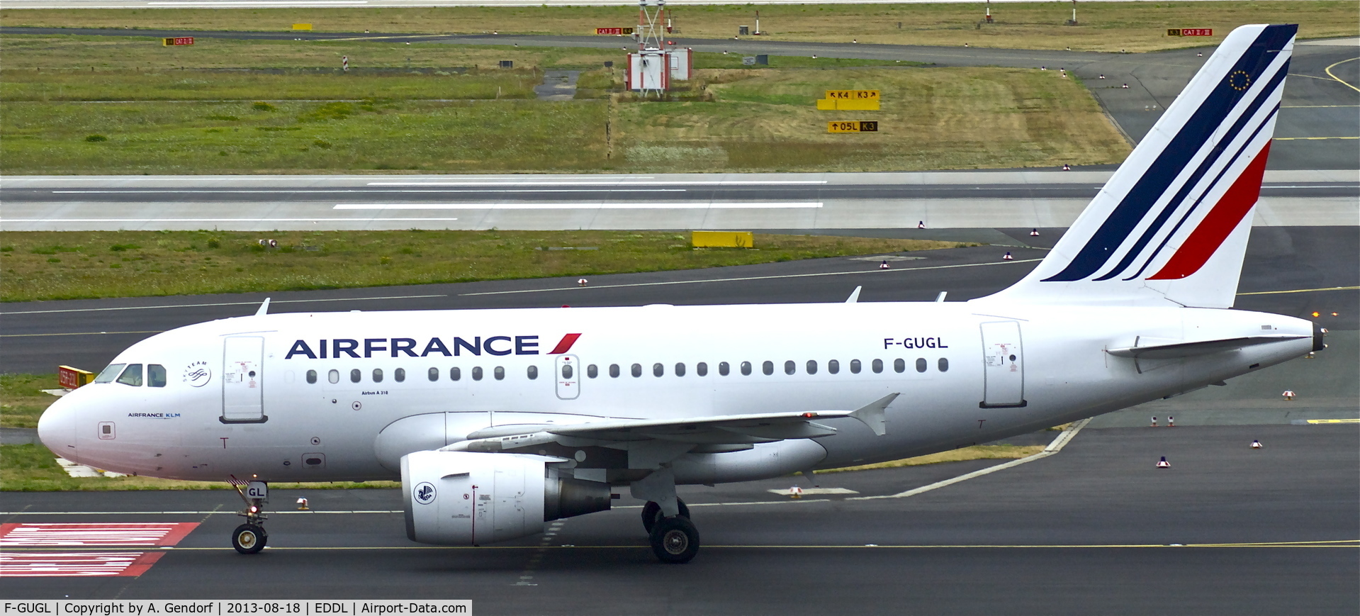 F-GUGL, 2006 Airbus A318-111 C/N 2686, Air France, seen here taxiing to the gate at Düssseldorf Int´l(EDDL)