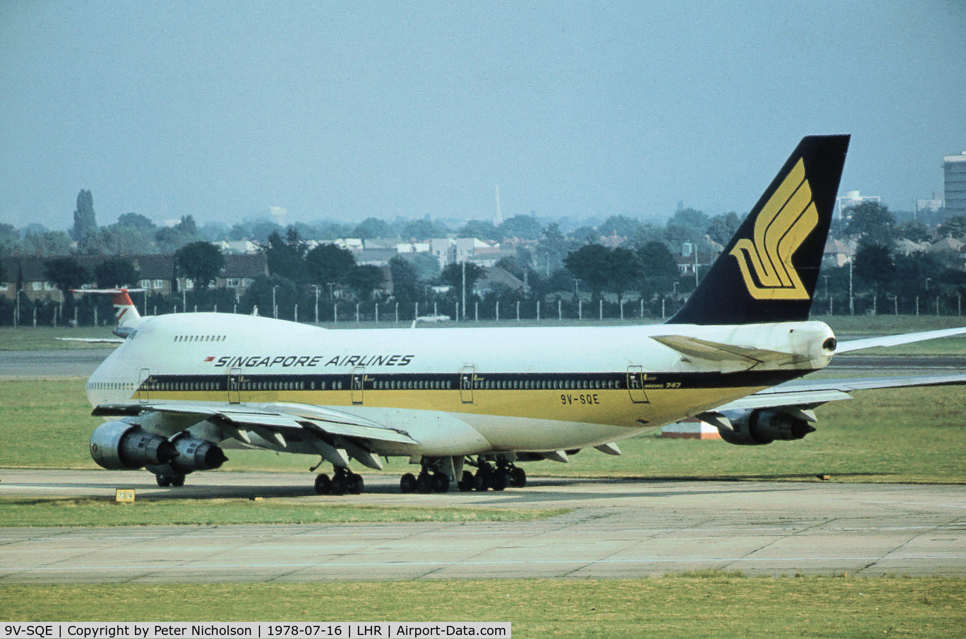 9V-SQE, 1976 Boeing 747-212B C/N 21162, Boeing 747-212B of Singapore Airlines taxying to the active runway at Heathrow in the Summer of 1978.