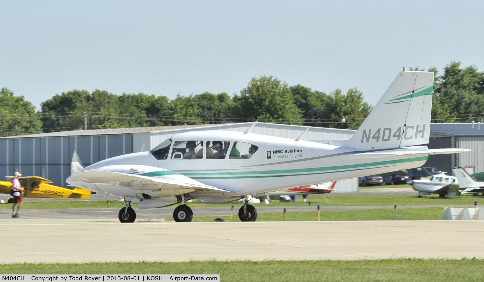 N404CH, 1976 Piper PA-23-250 Aztec C/N 27-7654191, Airventure 2013