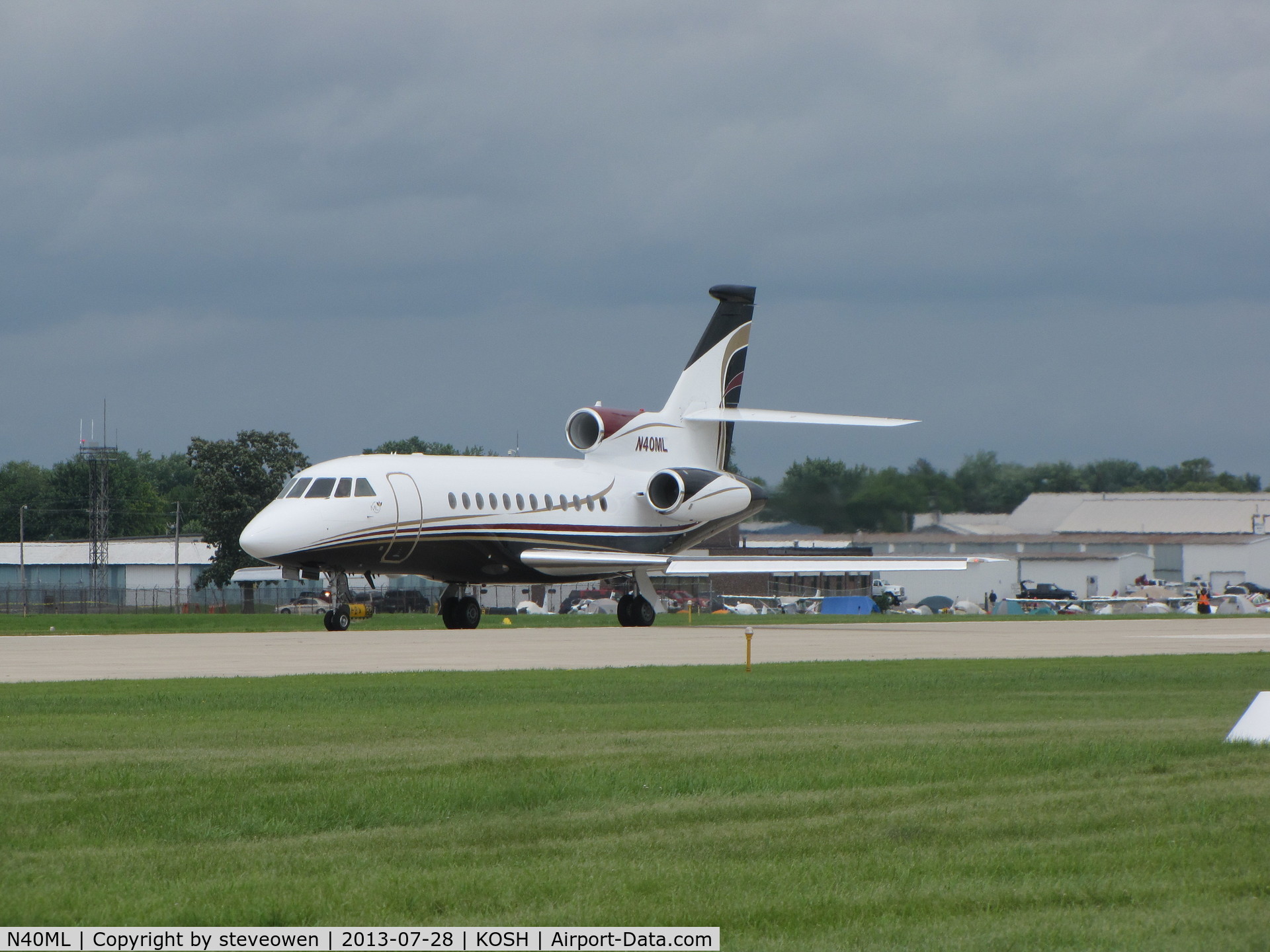 N40ML, Dassault Falcon 900EX C/N 46, landing Oshkosh