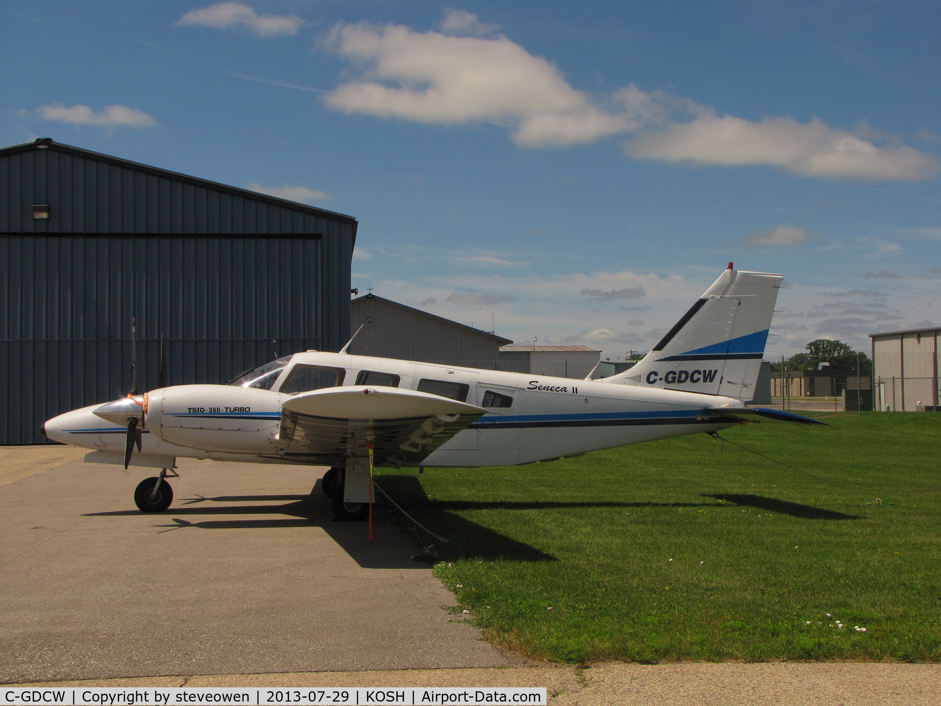 C-GDCW, 1979 Piper PA-34-200T Seneca II C/N 34-7970155, Basler FBO ramp