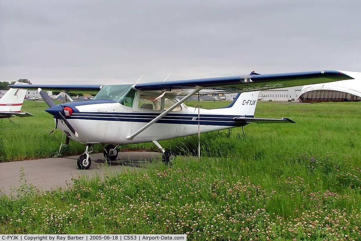 C-FYJK, 1969 Cessna 172K Skyhawk C/N 17258187, Cessna 172K Skyhawk [172-58187] Les Cedres~C 18/06/2005