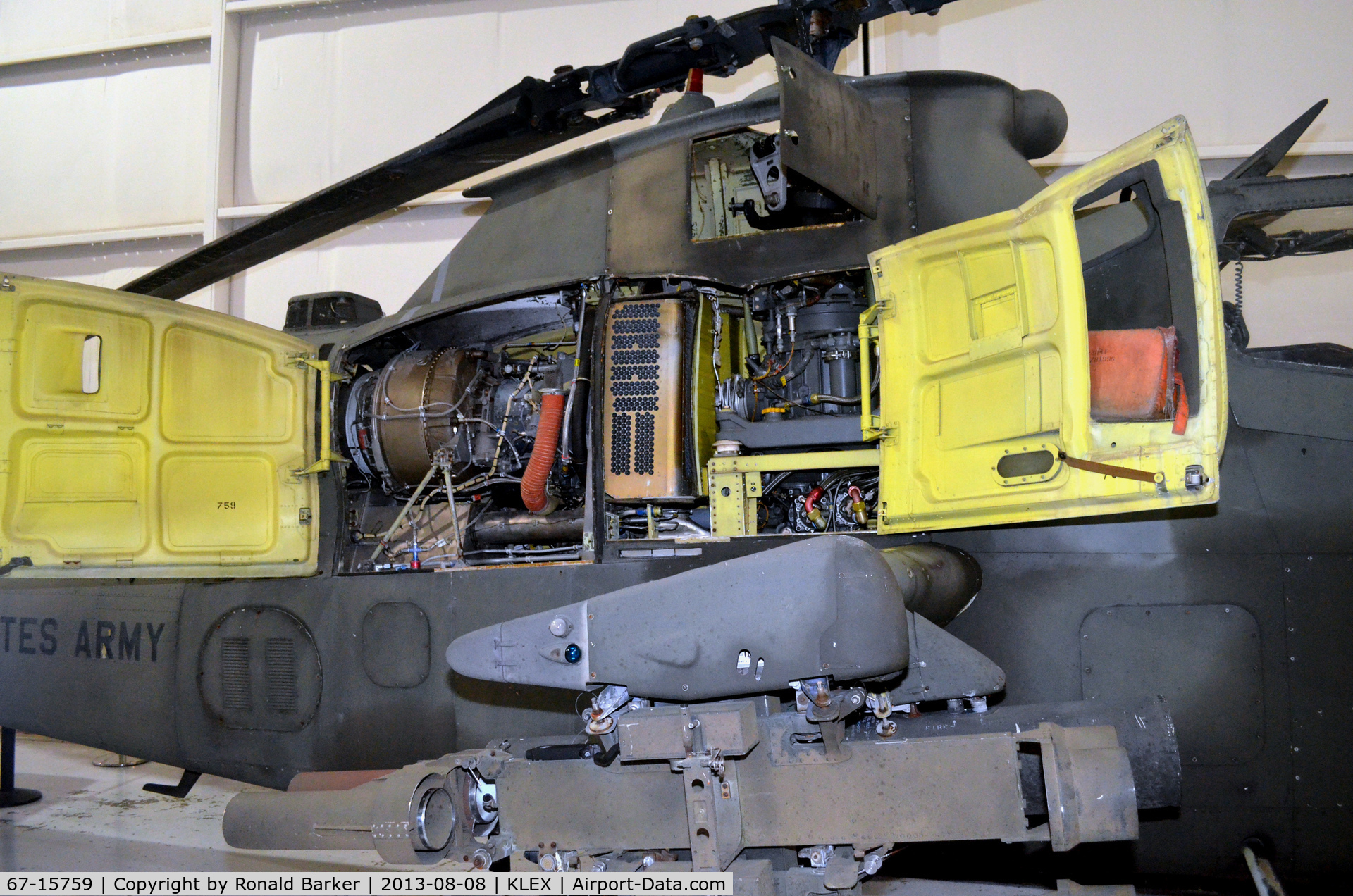 67-15759, 1967 Bell AH-1F Cobra C/N 20423, Engine compartment Aviation Museum of KY