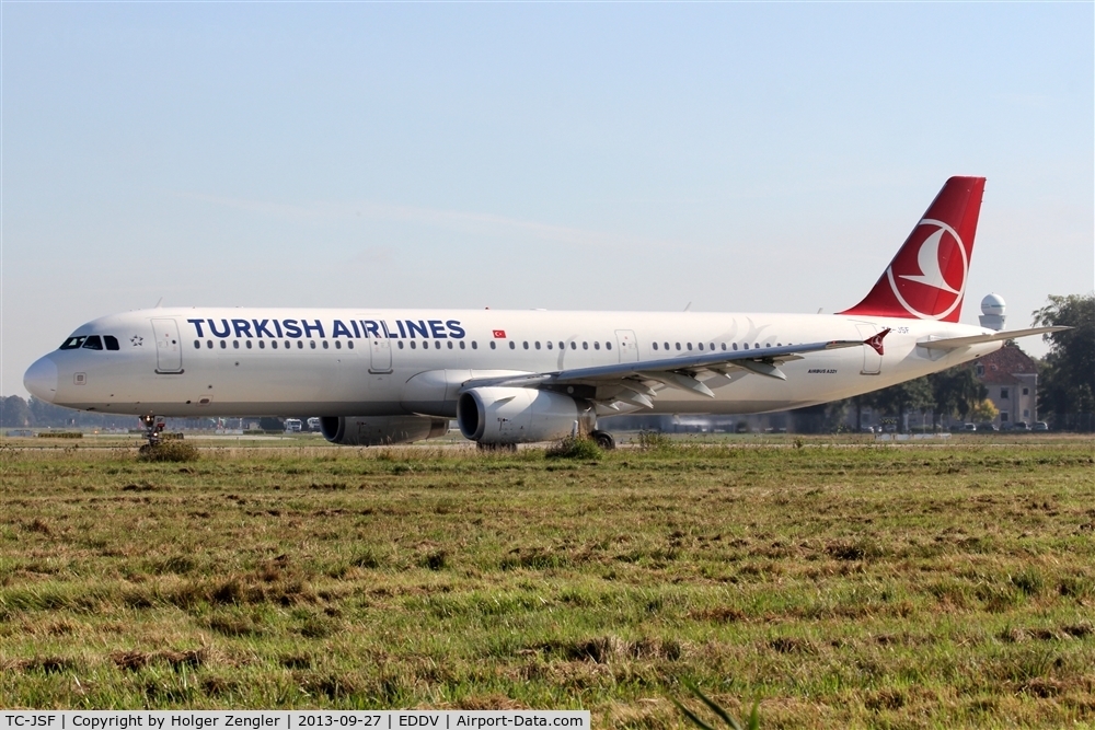 TC-JSF, 2013 Airbus A321-231 C/N 5465, On taxi to rwy 09L...
