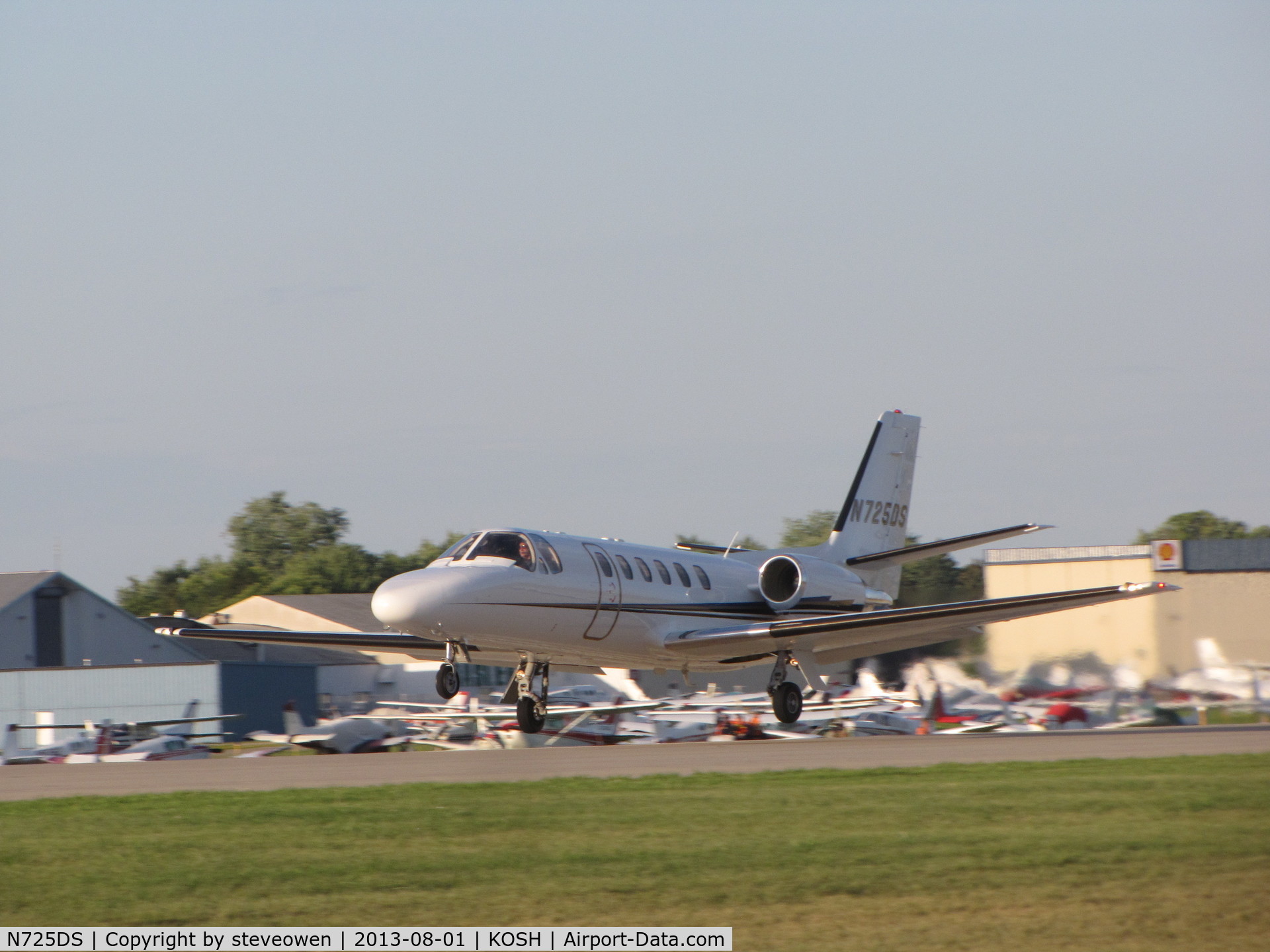 N725DS, 1997 Cessna 550 C/N 550-0822, Wheels off the ground and heading out of Oshkosh