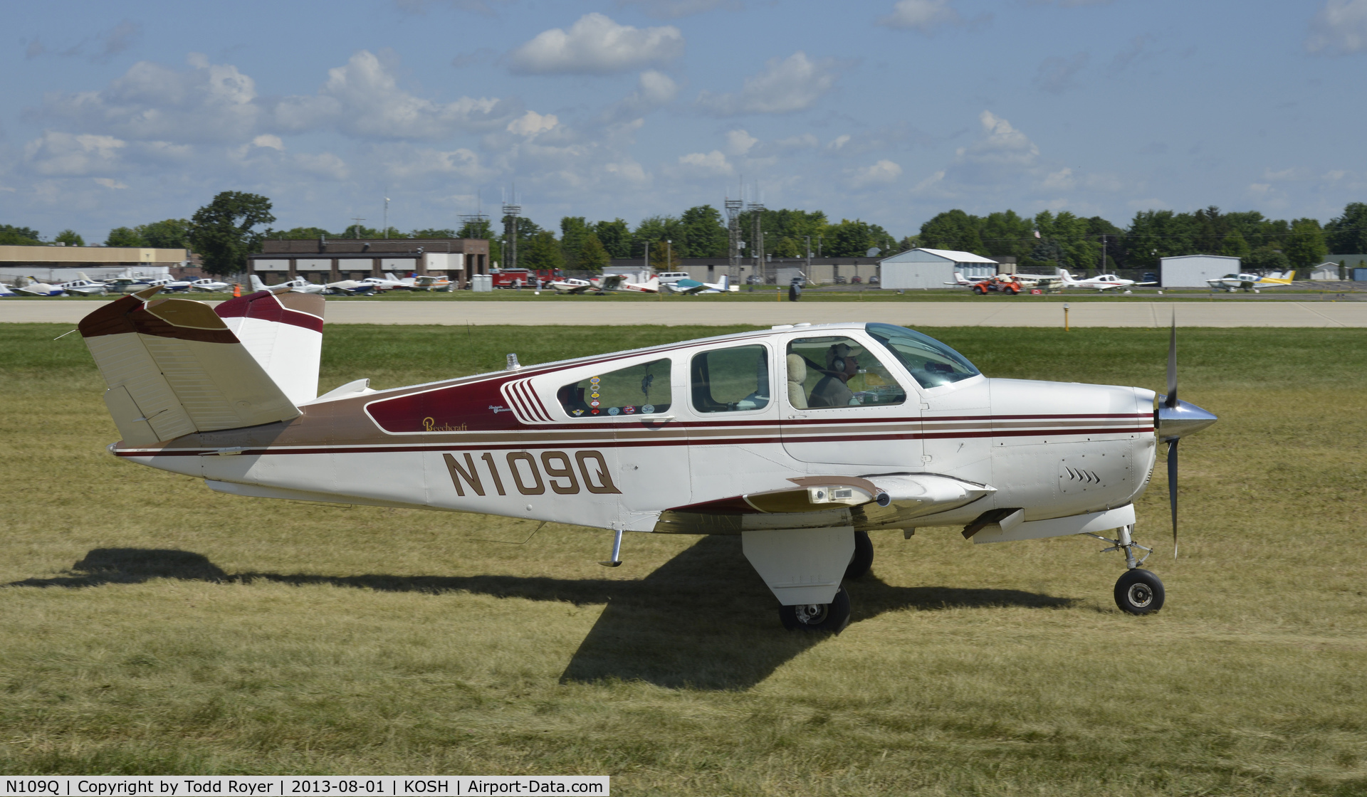 N109Q, 1966 Beech V35 Bonanza C/N D-8126, Airventure 2013