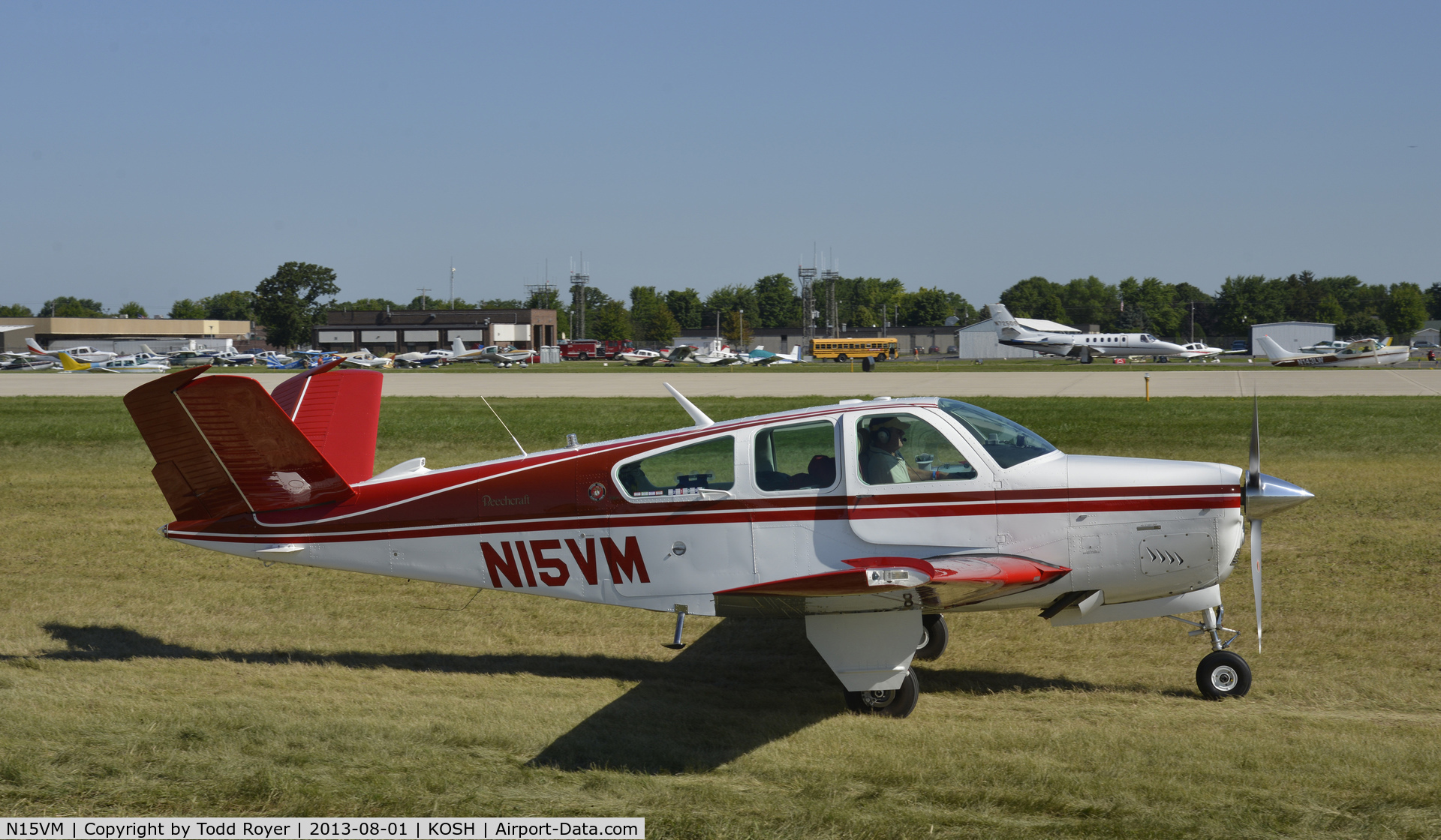 N15VM, 1976 Beech V35B Bonanza C/N D-9936, Airventure 2013