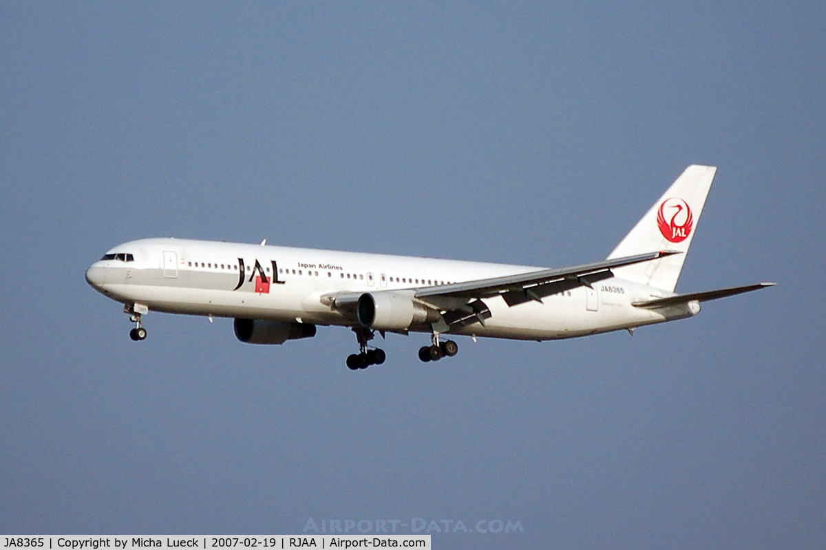 JA8365, 1990 Boeing 767-346 C/N 24783, At Narita