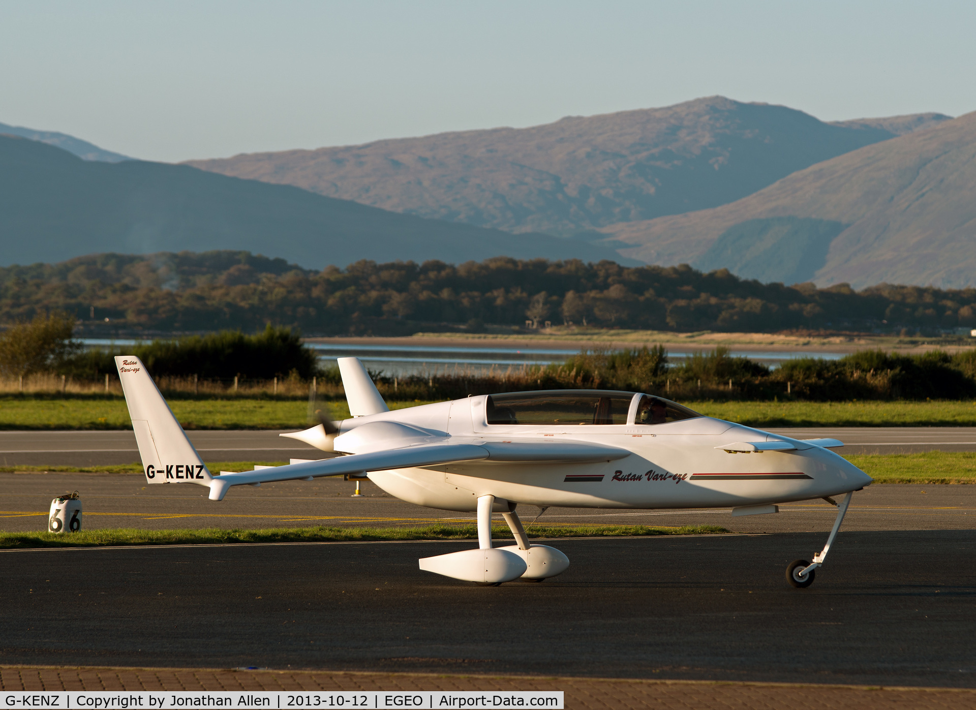 G-KENZ, 1987 Rutan VariEze C/N PFA 074-10960, About to depart from Oban airport.