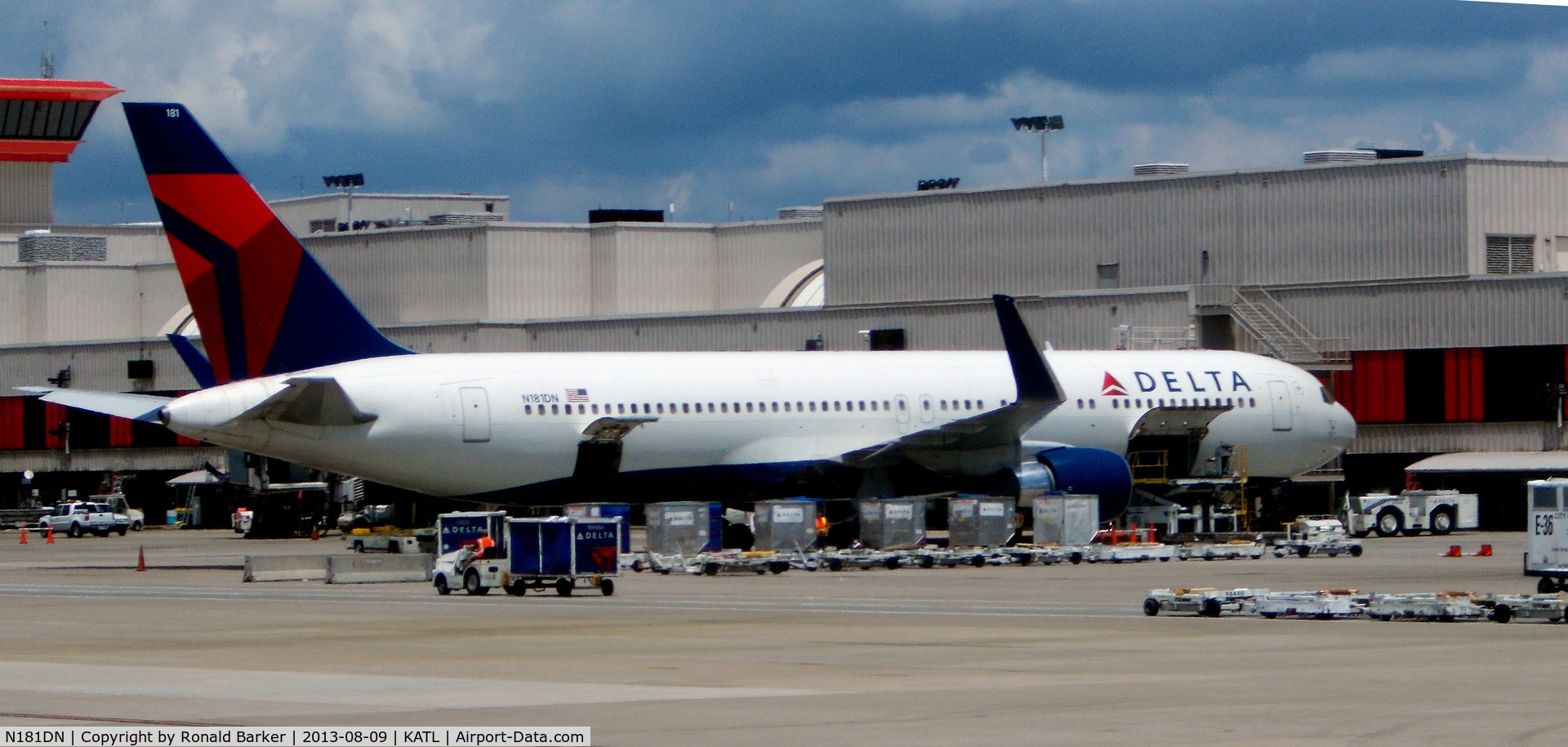N181DN, 1992 Boeing 767-332 C/N 25986, Atlanta