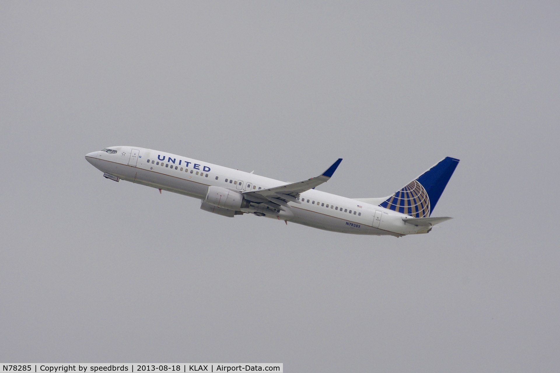 N78285, 2004 Boeing 737-824 C/N 33452, United Airlines 737-800