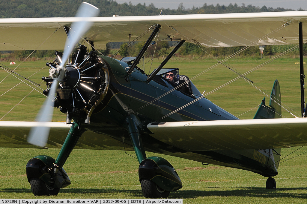 N5729N, 1943 Boeing E75 C/N 75-8232, Boeing Stearman