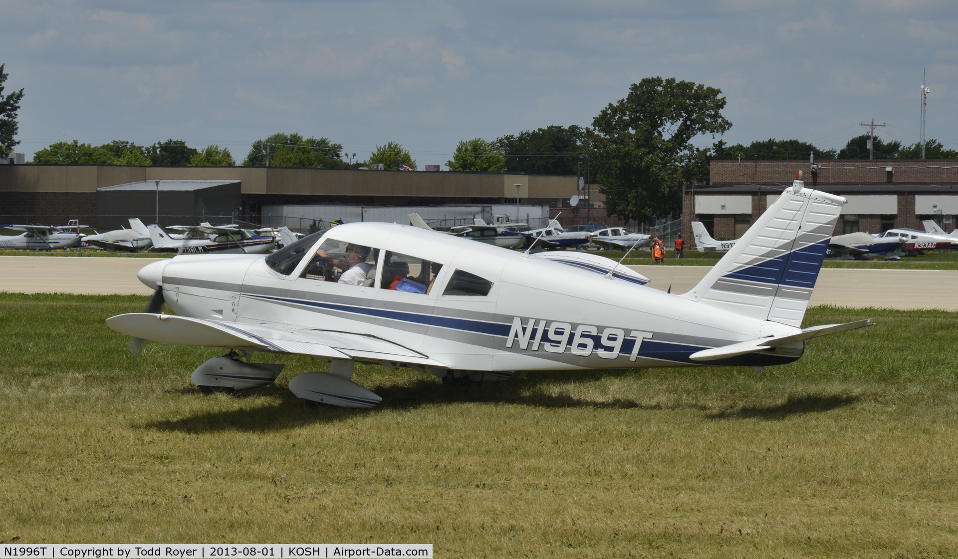 N1996T, 1971 Piper PA-28R-200 C/N 28R-7135188, Airventure 2013