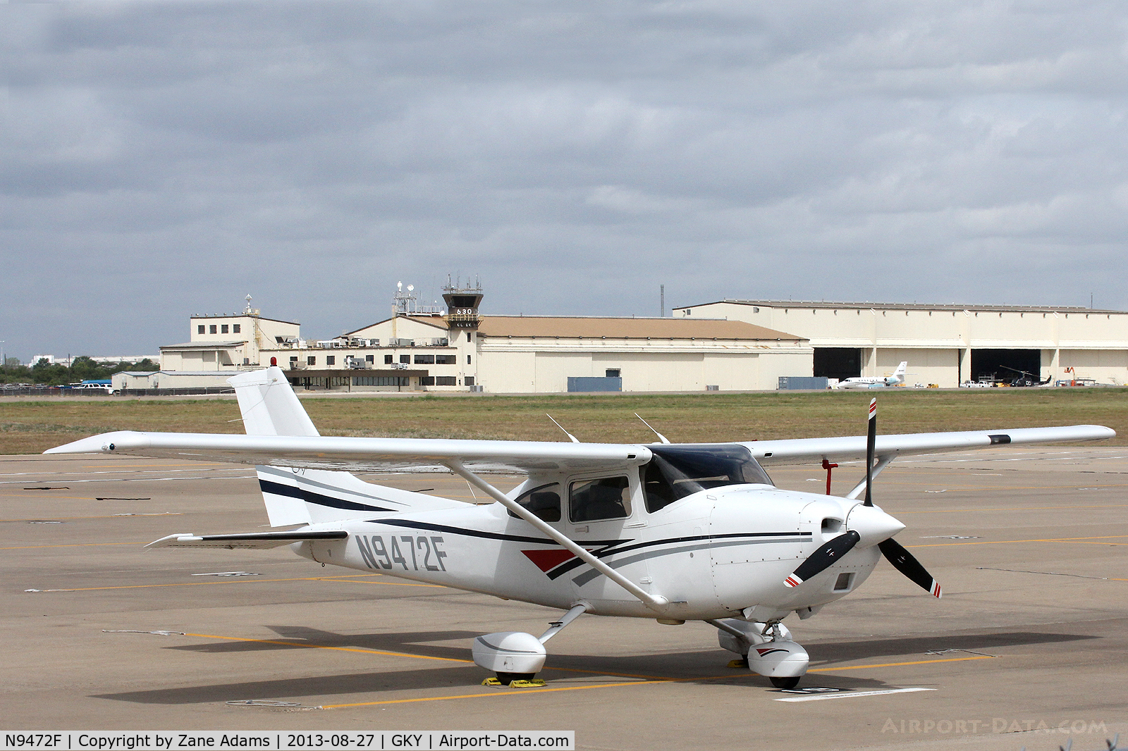 N9472F, 1988 Cessna 182S Skylane C/N 18280201, At Arlington Municipal Airport