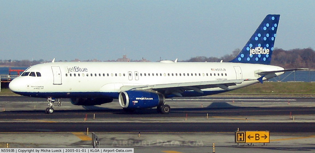 N559JB, 2003 Airbus A320-232 C/N 1917, At La Guardia