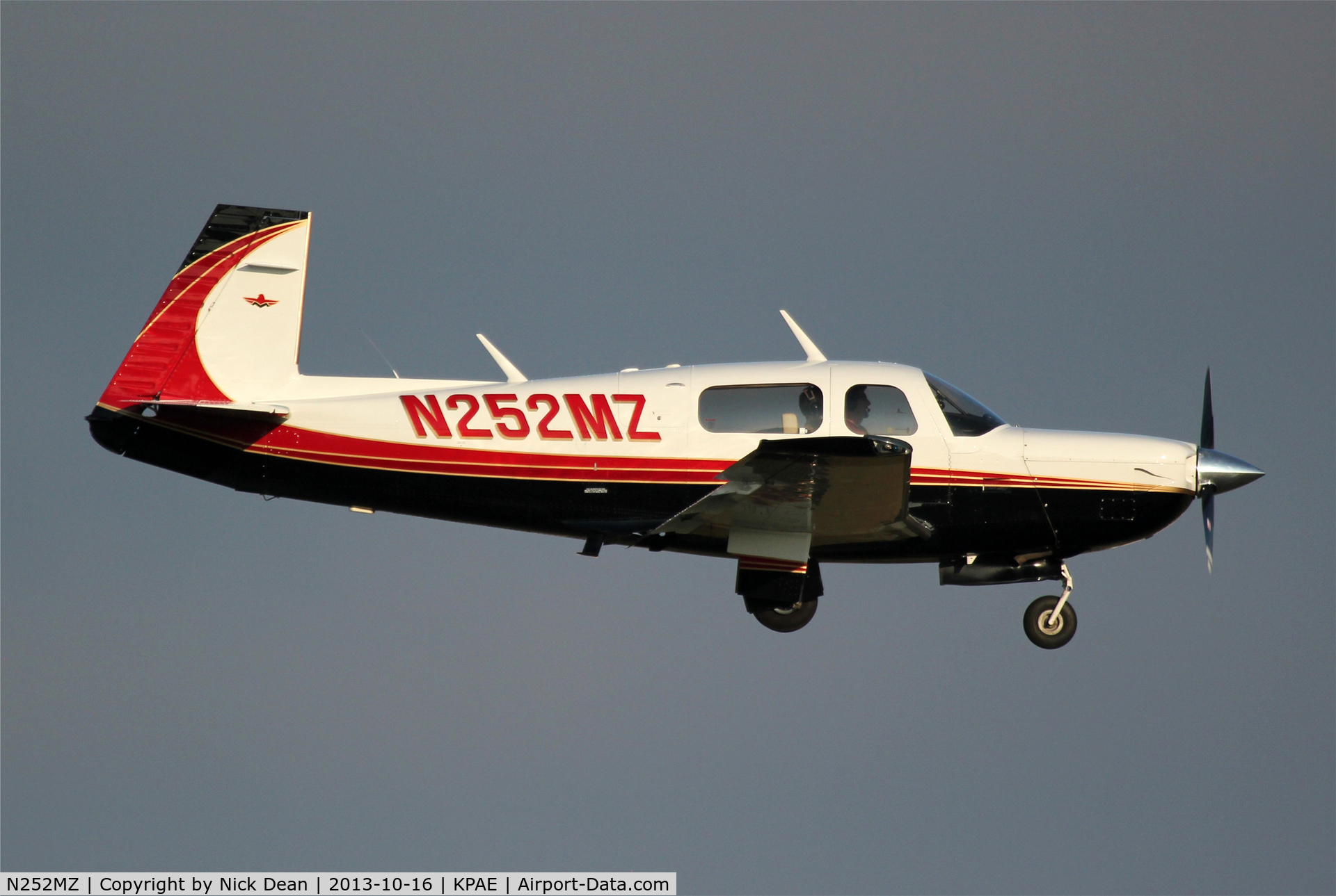 N252MZ, Mooney M20K C/N 25-1051, KPAE/PAE A nice scheme on this re-painted Mooney.