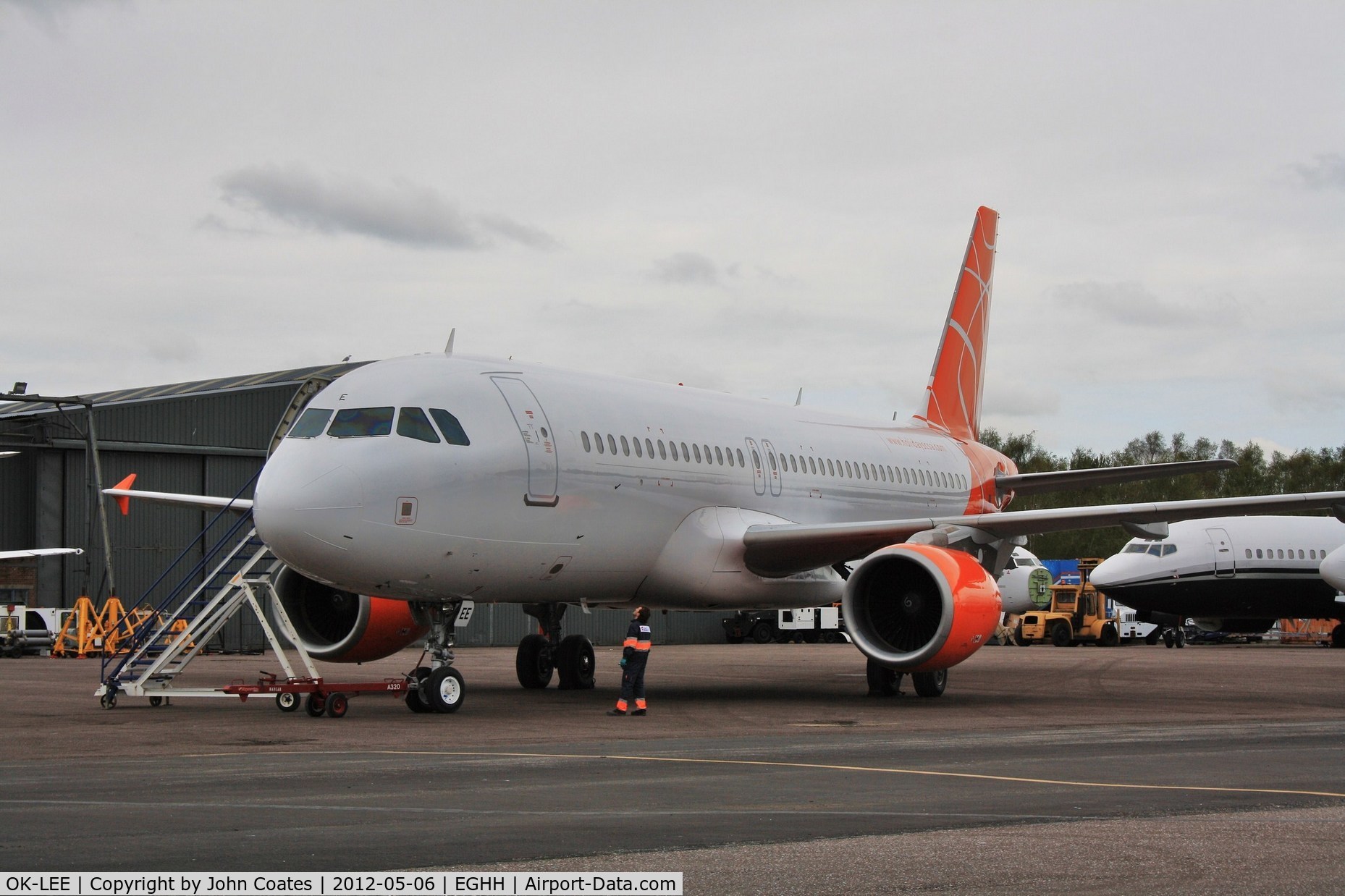 OK-LEE, 2006 Airbus A320-214 C/N 2719, Preparing to depart after repaint...no titles.