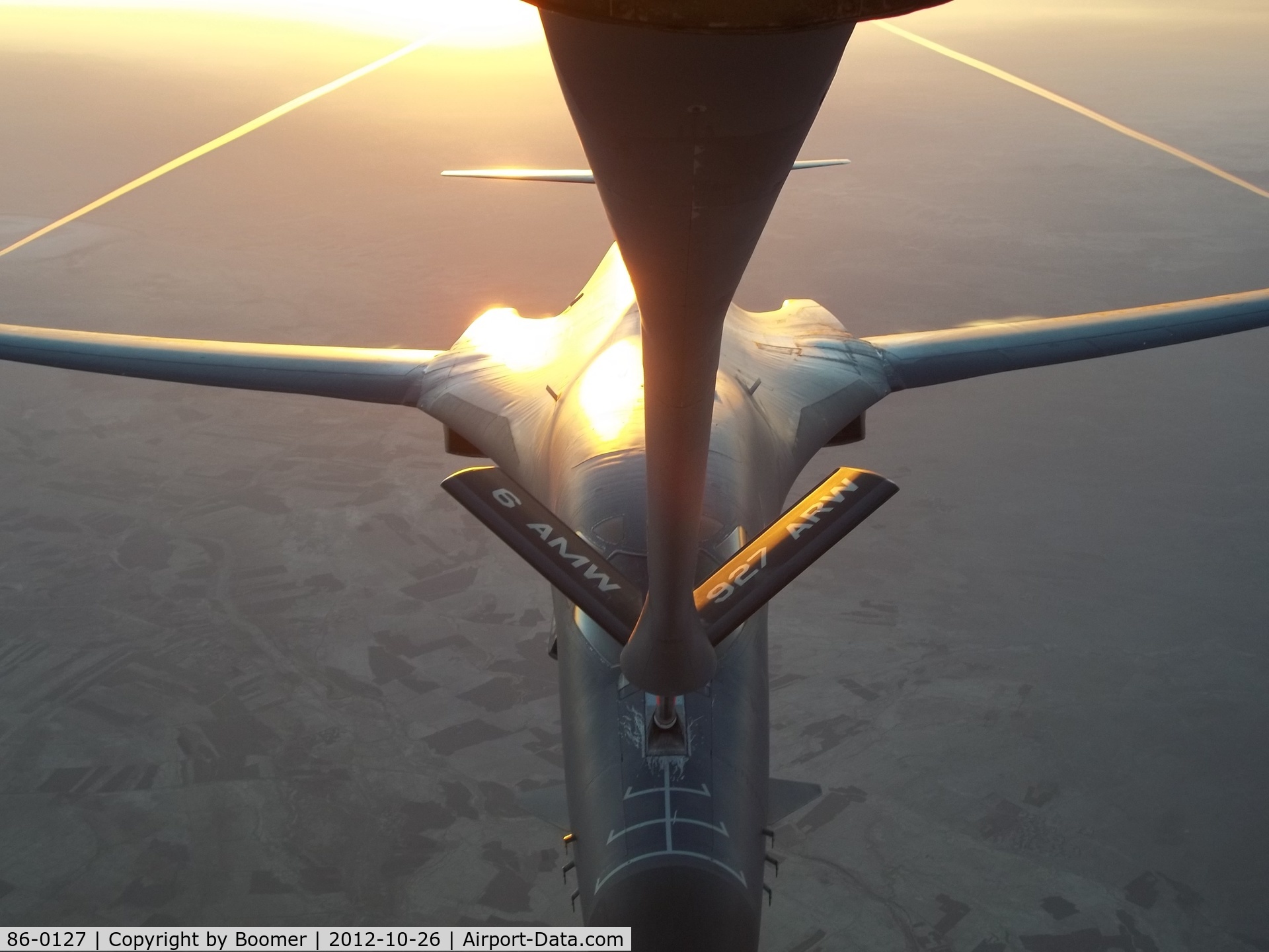 86-0127, 1986 Rockwell B-1B Lancer C/N 87, -0127 refueling from a KC-135 over Afghanistan