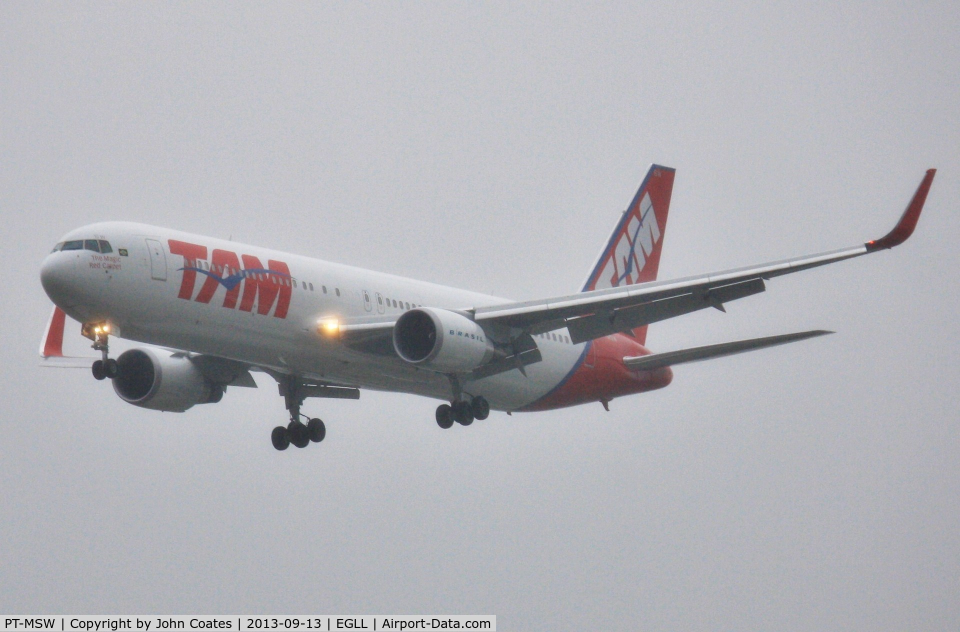 PT-MSW, 2012 Boeing 767-316/ER C/N 42213, Finals to 27L in heavy drizzle