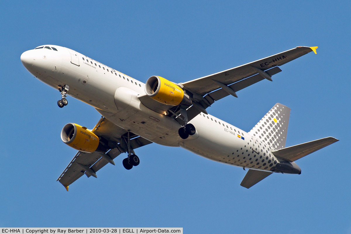 EC-HHA, 2000 Airbus A320-214 C/N 1221, Airbus A320-214 [1221] (Vueling Airlines) Home~G 28/03/2010. On approach 27R