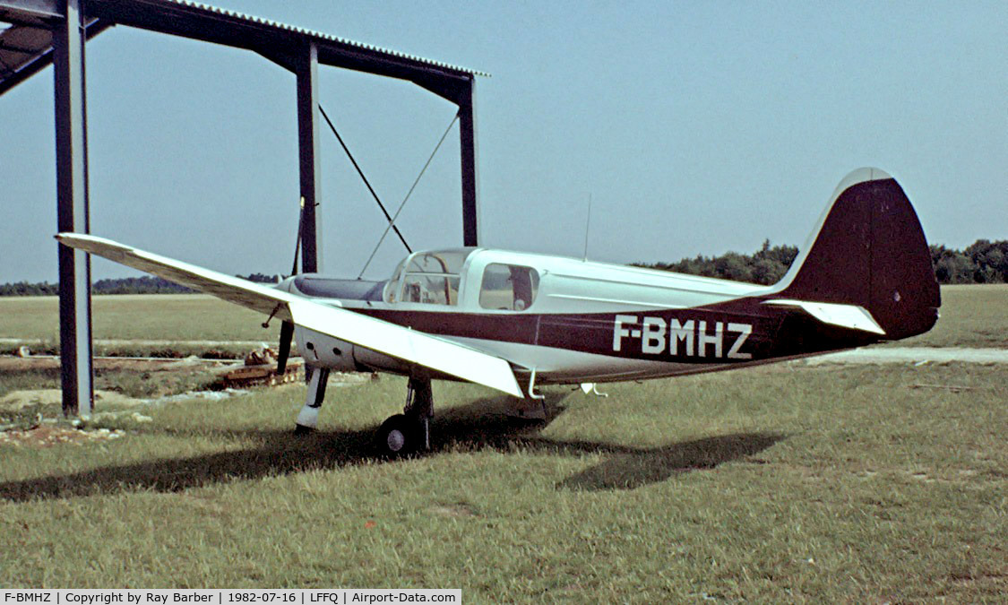 F-BMHZ, Nord 1203 Norecrin II C/N 194, F-BMHZ   Nord N.1203 Norecrin II [194] La Ferte Alais~F 16/07/1982. Taken from a slide.