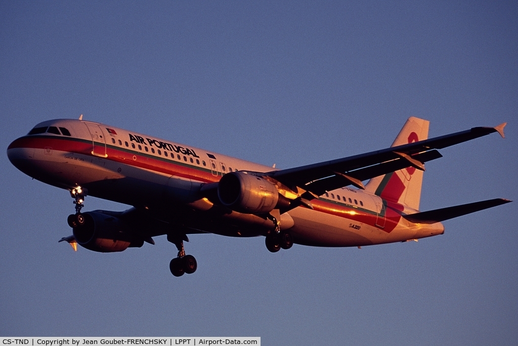 CS-TND, 1991 Airbus A320-212 C/N 0235, Garcia Da Horta TAP landing from Paris Orly