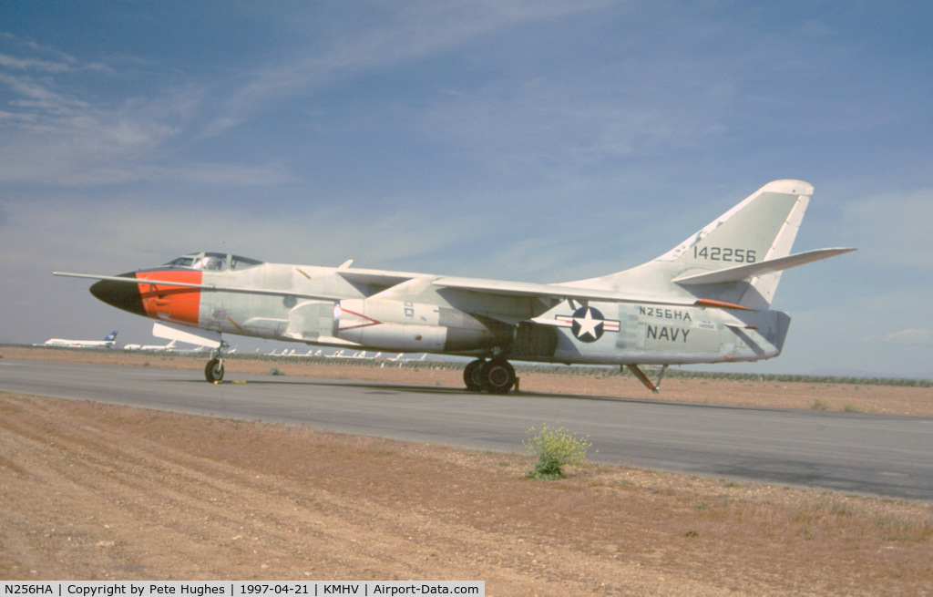 N256HA, Douglas NRA3B Skywarrior C/N 11582, N256HA at Mojave, 1997