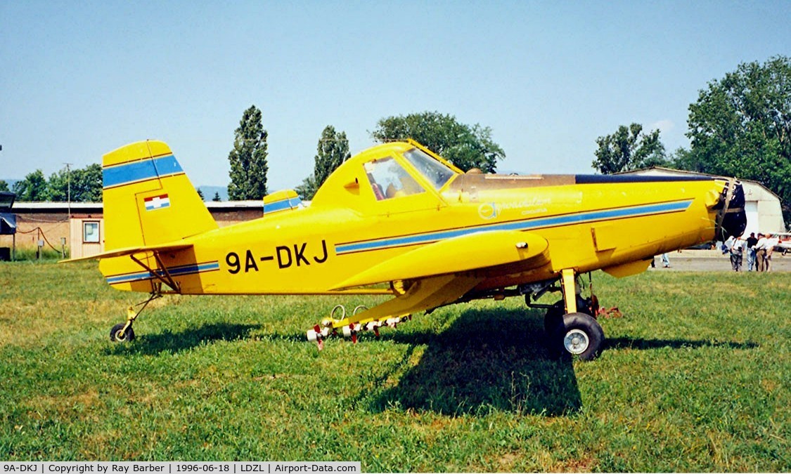 9A-DKJ, Air Tractor Inc AT-400 C/N 400-0372, Air Tractor AT-400 [0372] Lucko~9A 18/06/1996