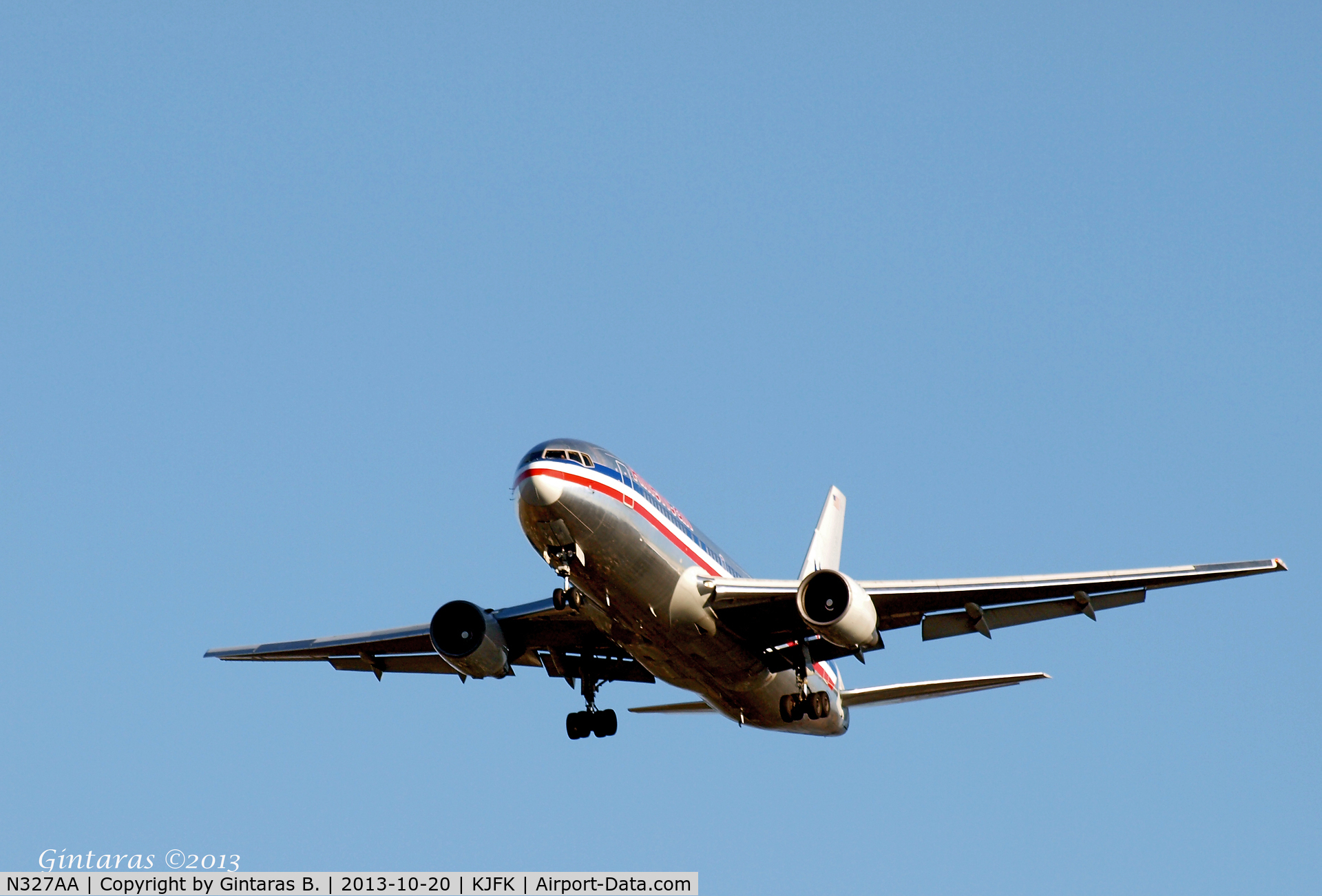 N327AA, 1986 Boeing 767-223 C/N 22327, Going to a landing on 31R @ JFK
