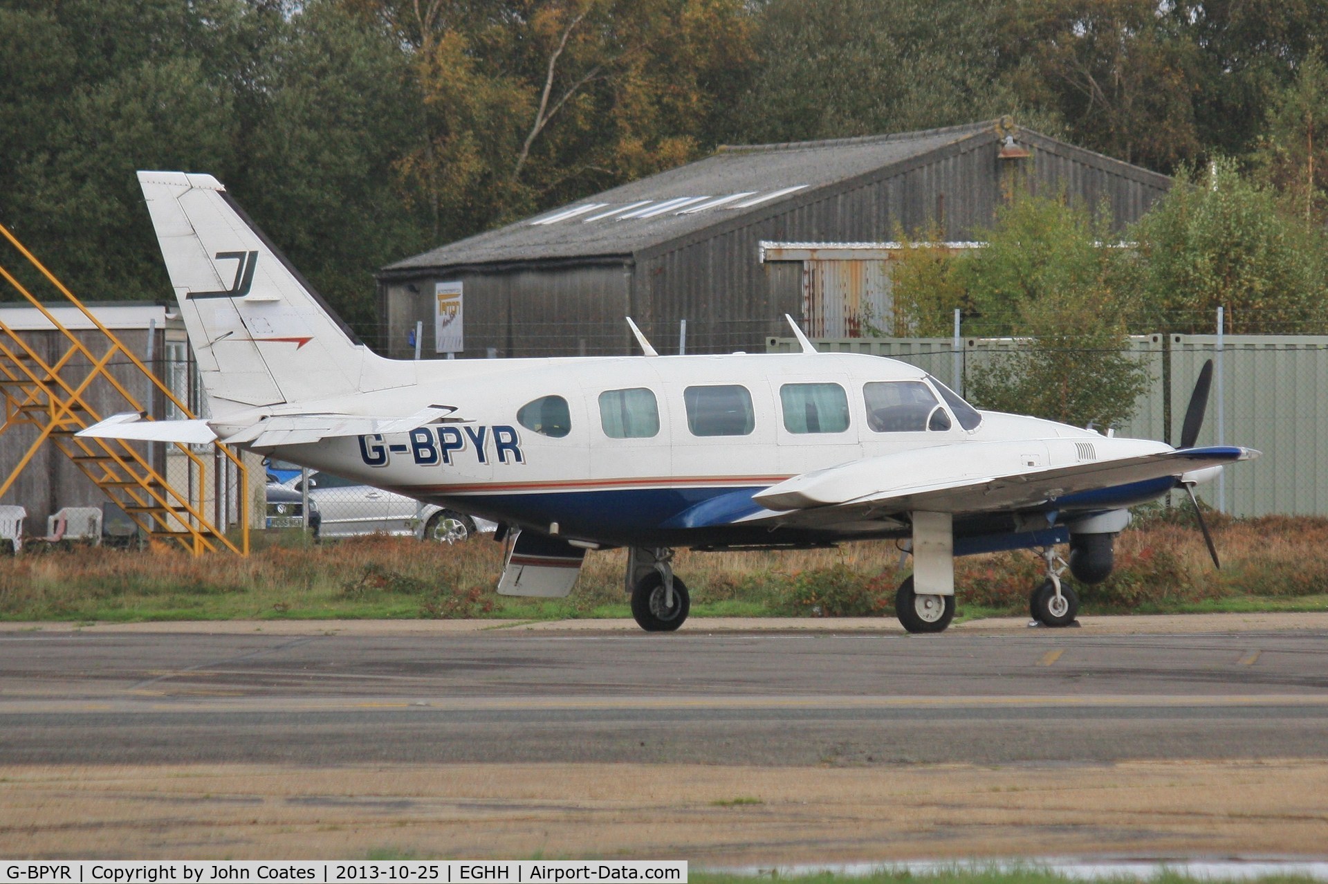 G-BPYR, 1977 Piper PA-31-310 C Navajo C/N 31-7812032, Visiting BHL