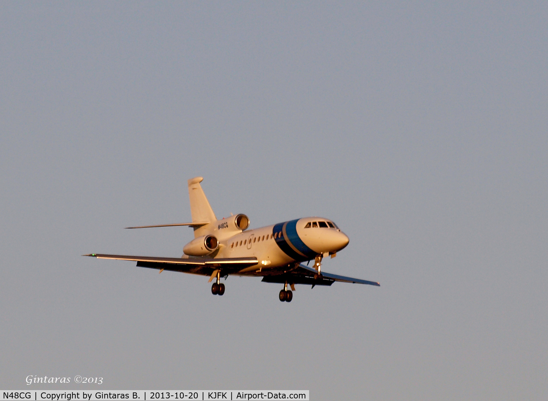 N48CG, 2008 Dassault Falcon 900EX C/N 212, Going to a landing on 22L @JFK