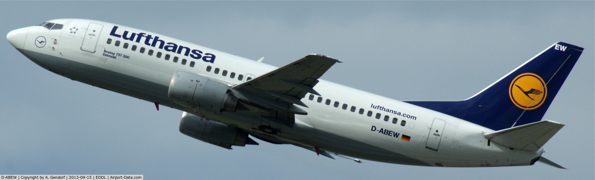 D-ABEW, 1995 Boeing 737-330 C/N 27905, Lufthansa, seen here climbing out at Düsseldorf Int´l(EDDL)